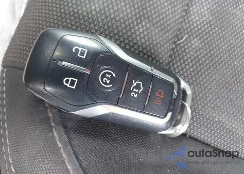 2016 Ford Mustang V6 z USA, uszkodzony, nr VIN 1FATP8EM8G5251483